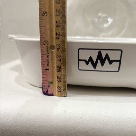 CorningWare White Casserole Dish with Glass Lid - Picture 9 of 11